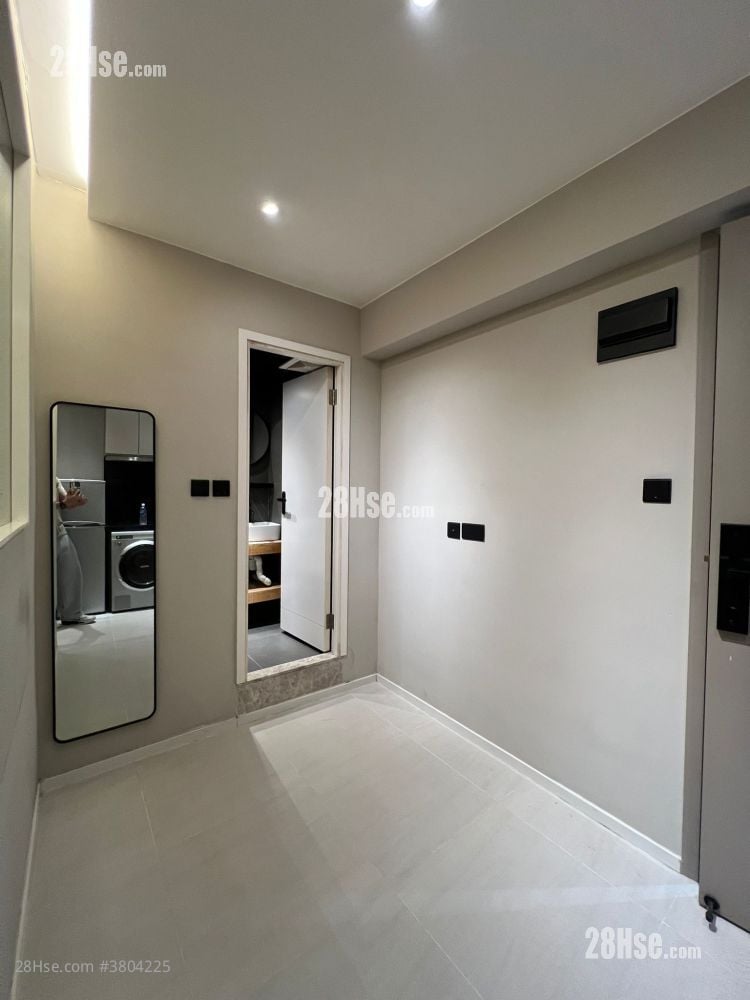 Windsor Mansion Rental Studio 220 ft²