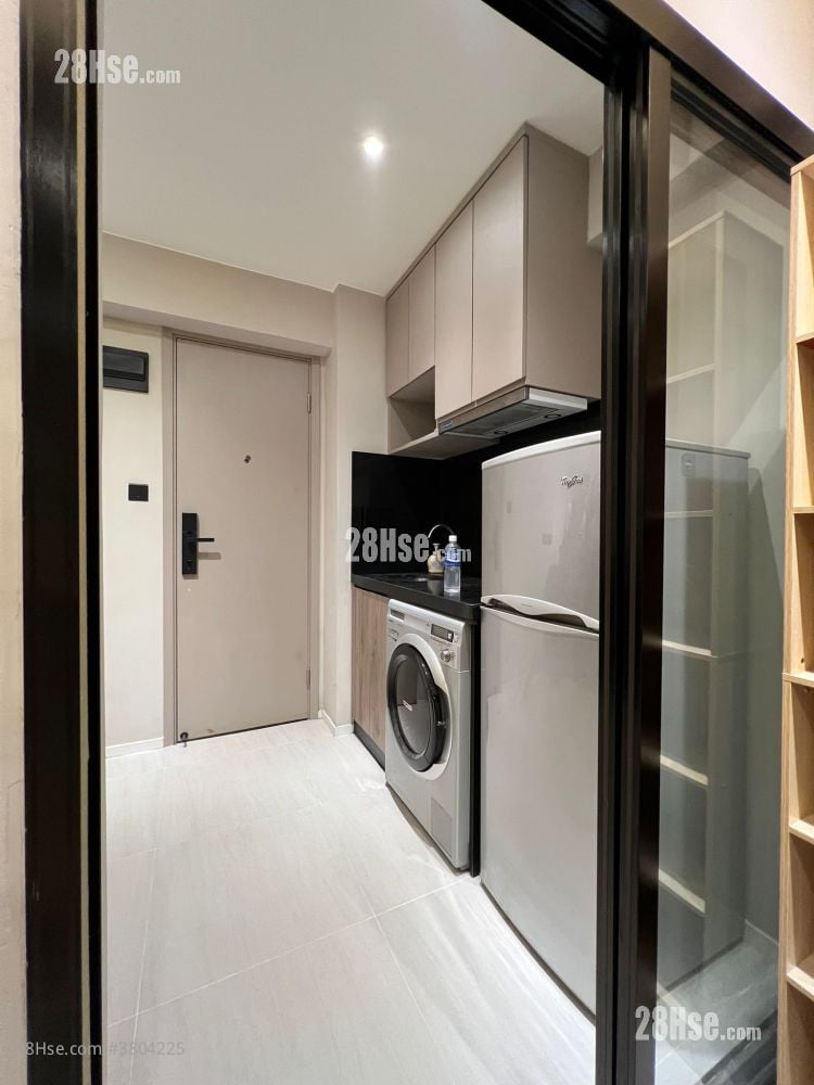 Windsor Mansion Rental Studio 220 ft²