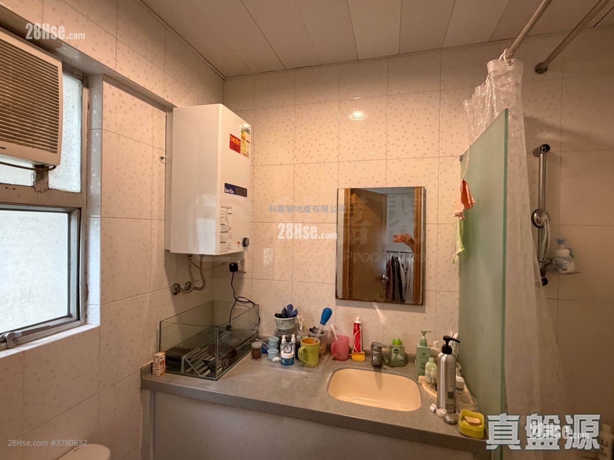 Belvedere Garden Sell 3 Bedrooms , 2 Bathrooms 668 ft²