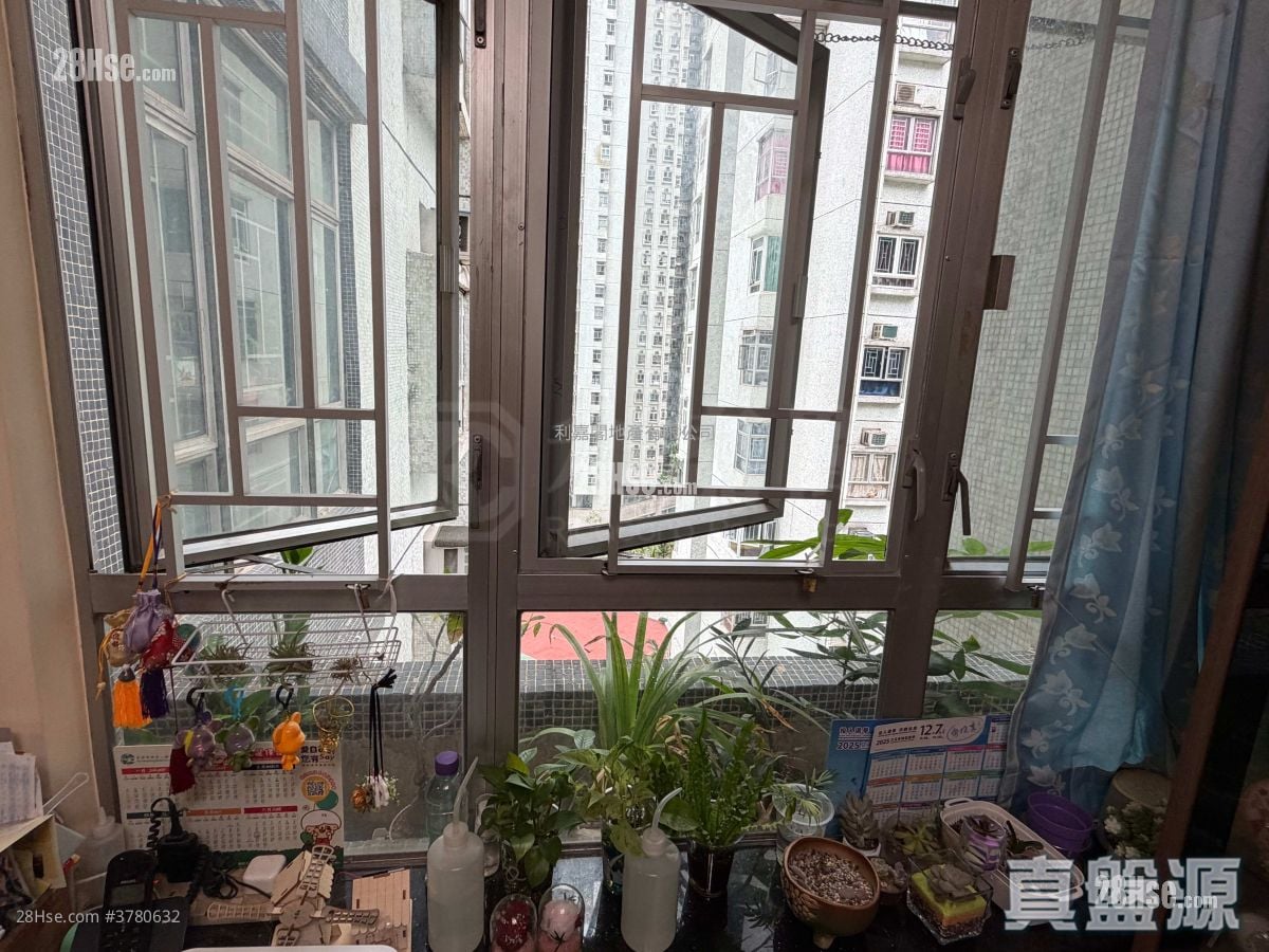 Belvedere Garden Sell 3 Bedrooms , 2 Bathrooms 668 ft²