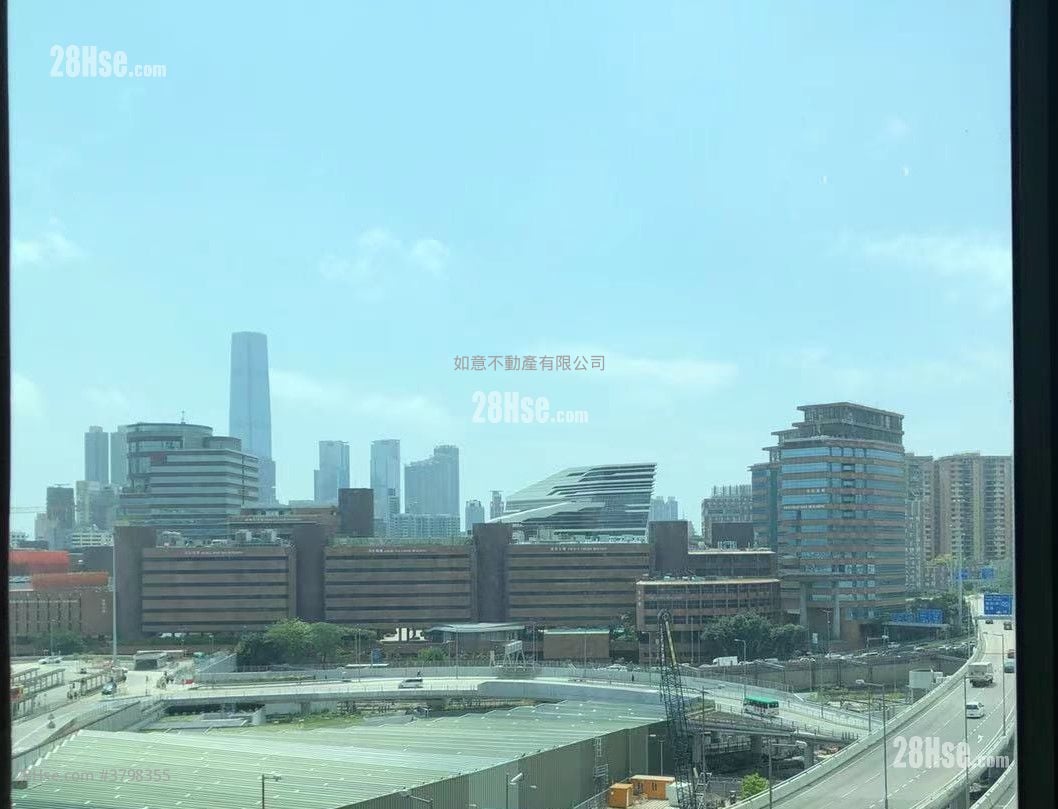 Royal Peninsula Sell 4 Bedrooms , 3 Bathrooms 948 ft²