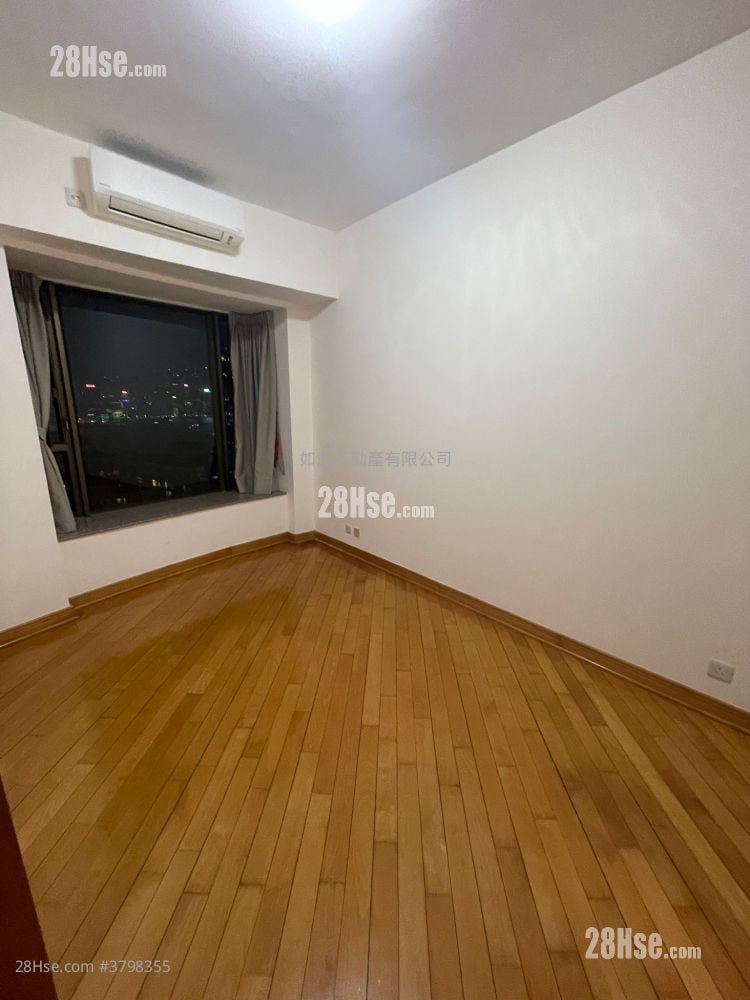 Royal Peninsula Sell 4 Bedrooms , 3 Bathrooms 948 ft²