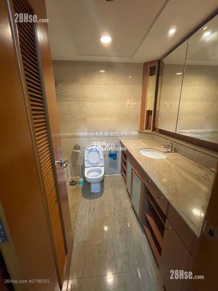 Royal Peninsula Sell 4 Bedrooms , 3 Bathrooms 948 ft²