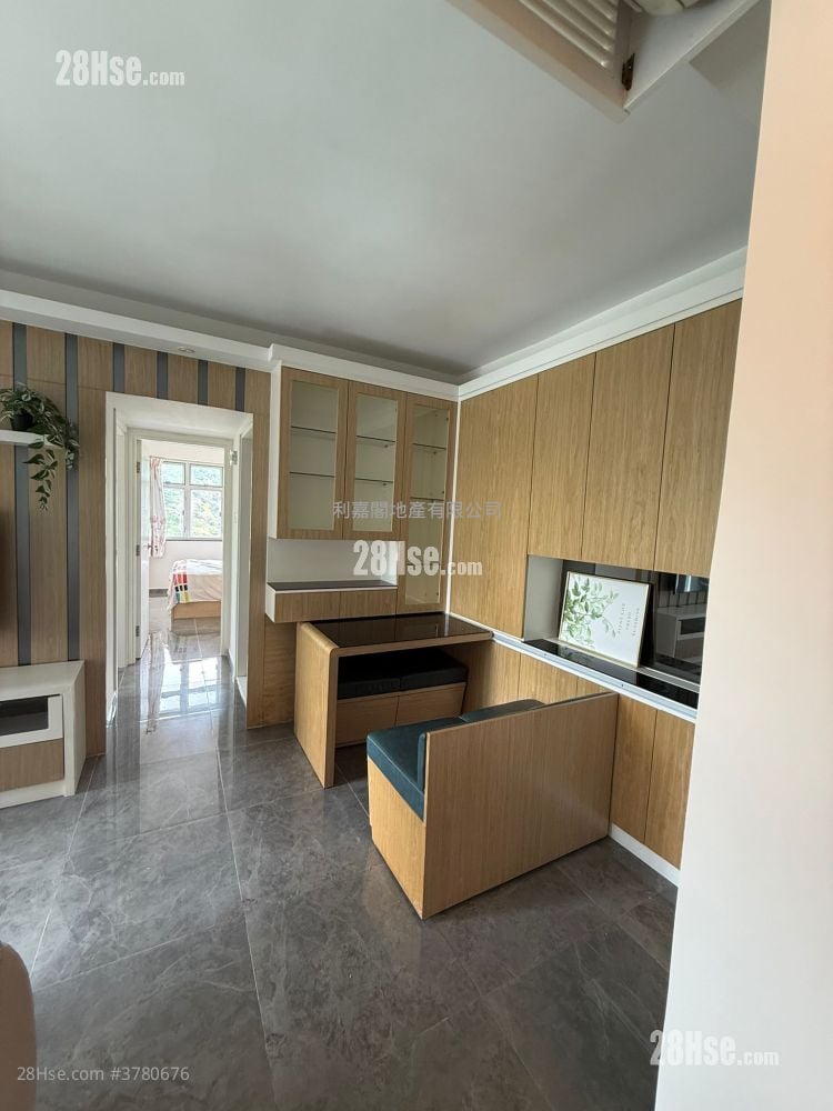 Greenview Court Rental 2 Bedrooms , 1 Bathroom 477 ft²