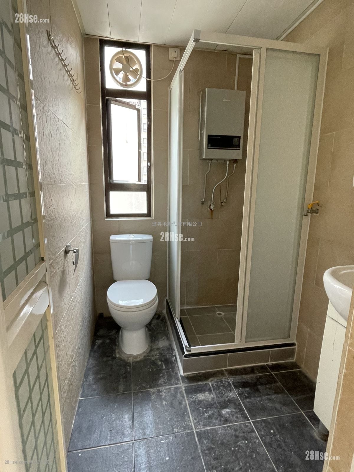 青华阁 租盘 2 房 , 1 浴室 293 平方尺