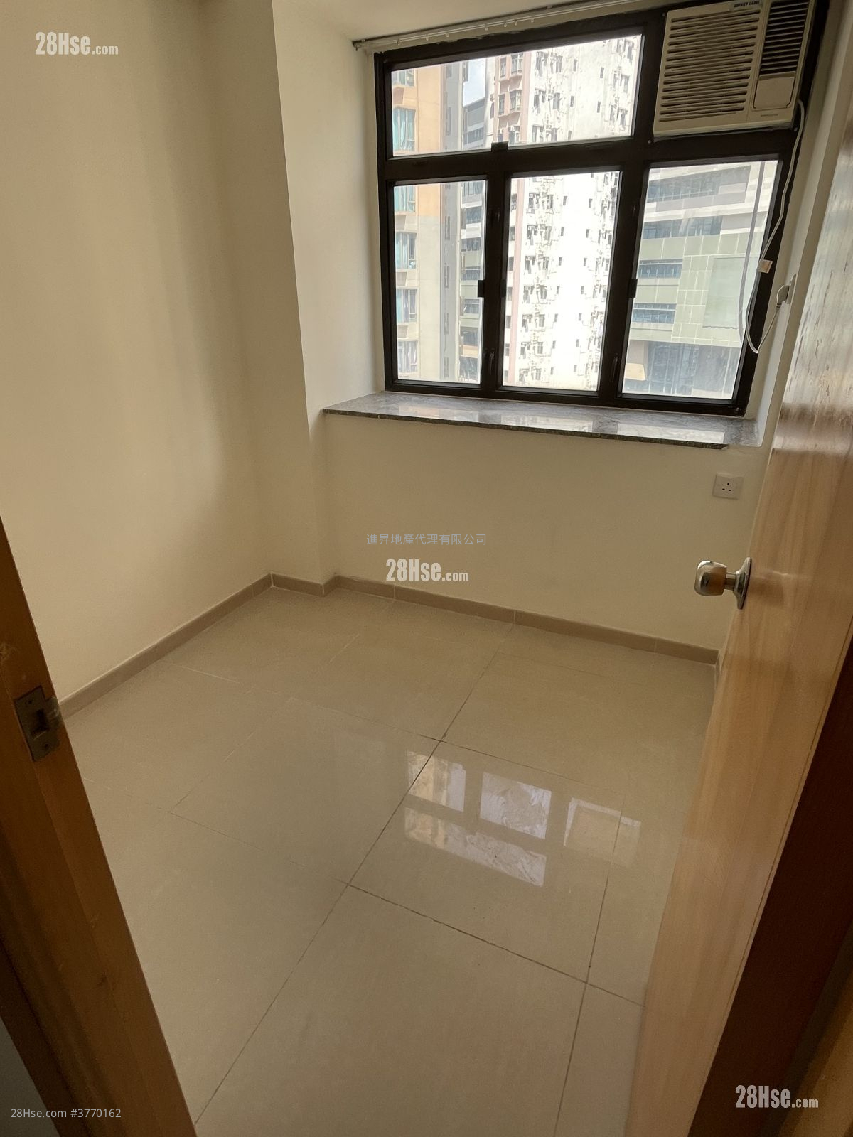 青华阁 租盘 2 房 , 1 浴室 293 平方尺