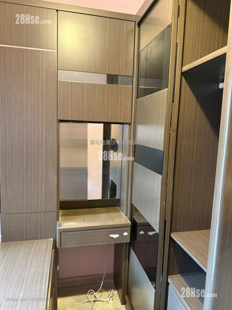 Golden Lion Garden Rental 1 Bedroom , 1 Bathroom 260 ft²