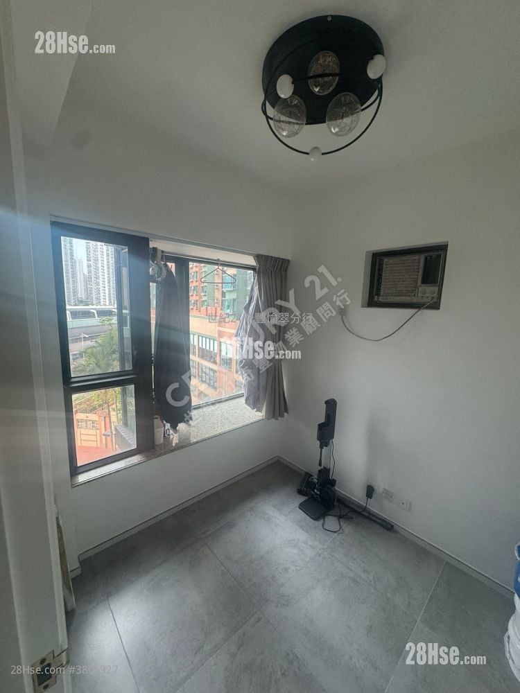 Prima Villa Sell 2 Bedrooms , 1 Bathroom 393 ft²