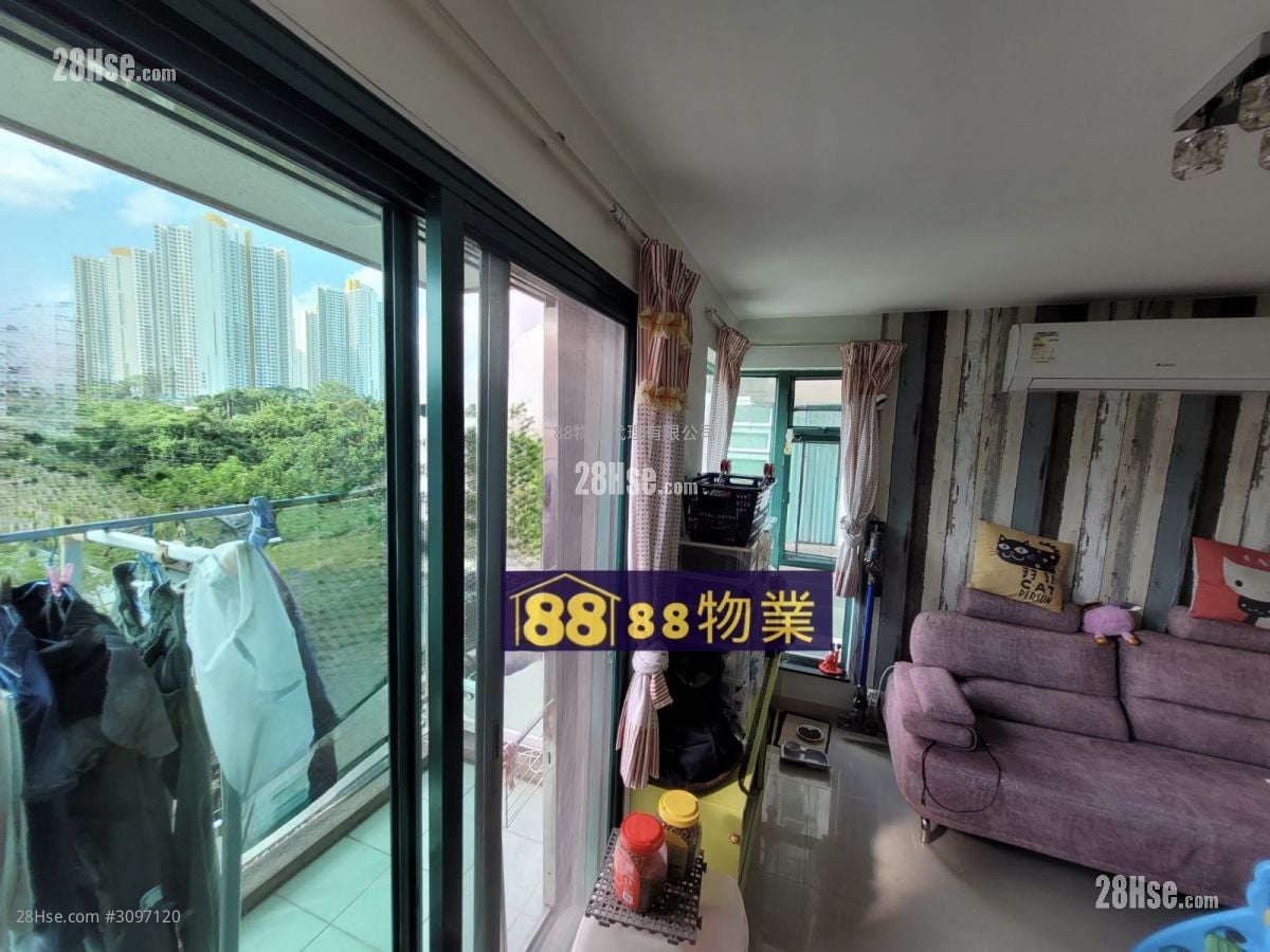 村屋 售盤 3 房 , 1 浴室 700 平方呎