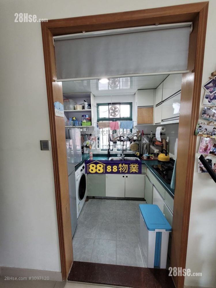 村屋 售盤 3 房 , 1 浴室 700 平方呎