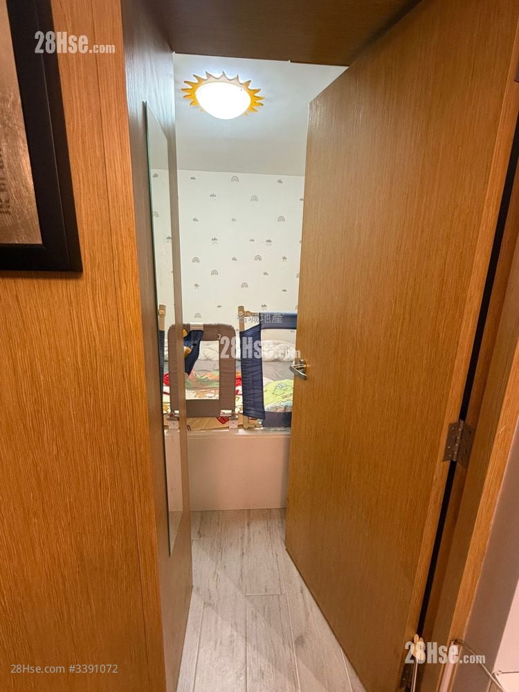 May Shing Court Sell 2 Bedrooms , 1 Bathroom