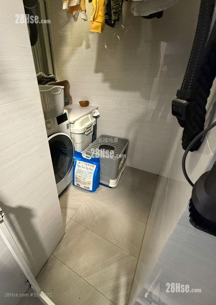 May Shing Court Sell 2 Bedrooms , 1 Bathroom