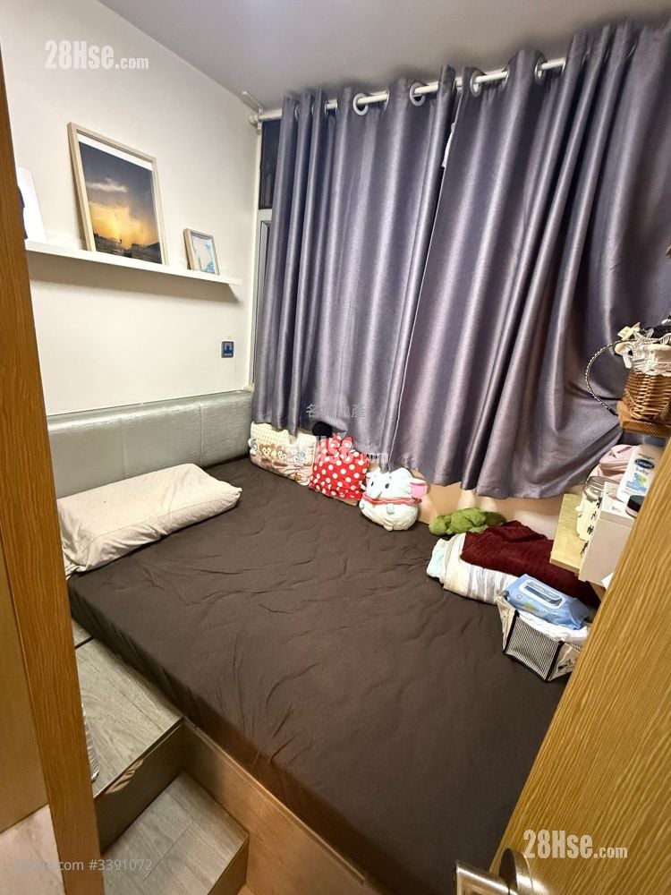 May Shing Court Sell 2 Bedrooms , 1 Bathroom