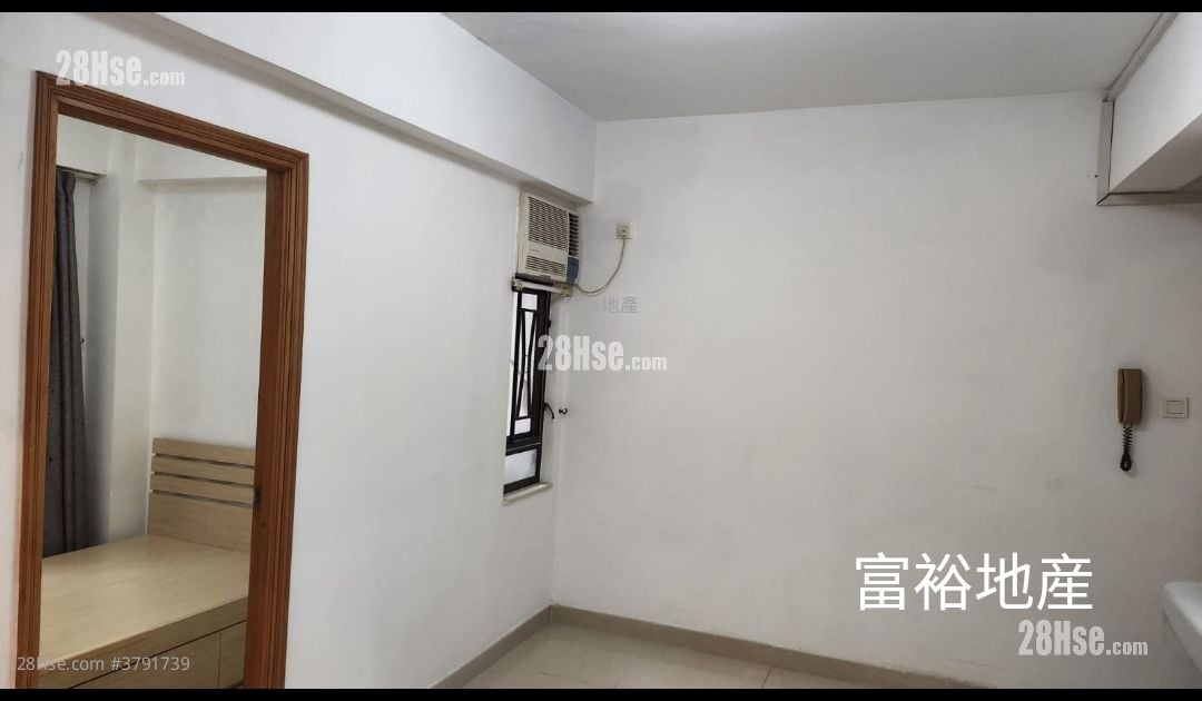 Kam Ho Mansion Rental 2 Bedrooms , 1 Bathroom 303 ft²