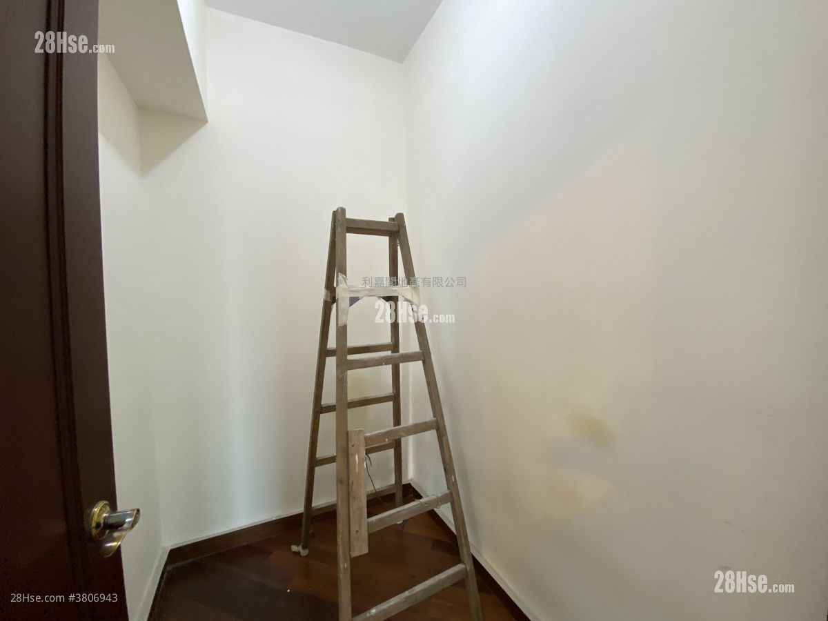 The Palazzo Sell 3 Bedrooms , 2 Bathrooms 1,035 ft²