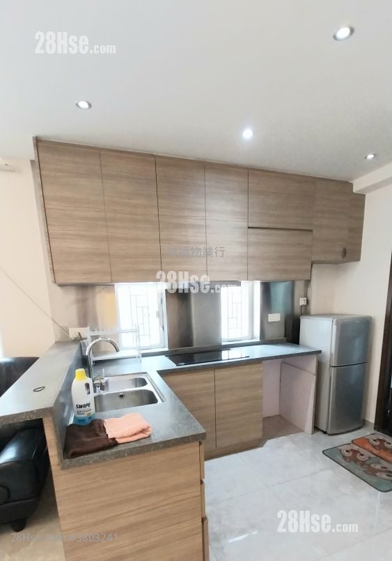 唐楼 租盘 2 房 , 1 浴室 490 平方尺