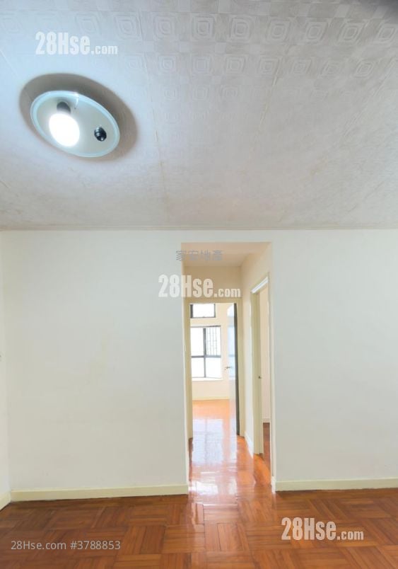 Crystal Park Sell 2 Bedrooms , 1 Bathroom 477 ft²