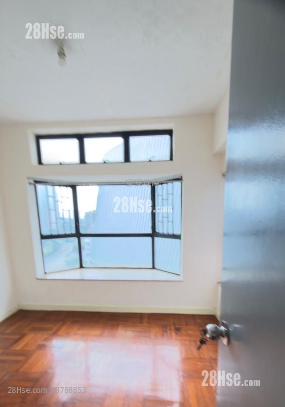 Crystal Park Sell 2 Bedrooms , 1 Bathroom 477 ft²