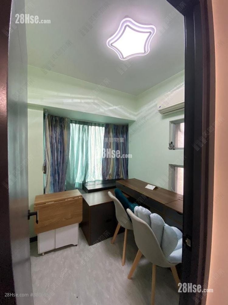 Metro Harbour View Sell 2 Bedrooms , 1 Bathroom 320 ft²