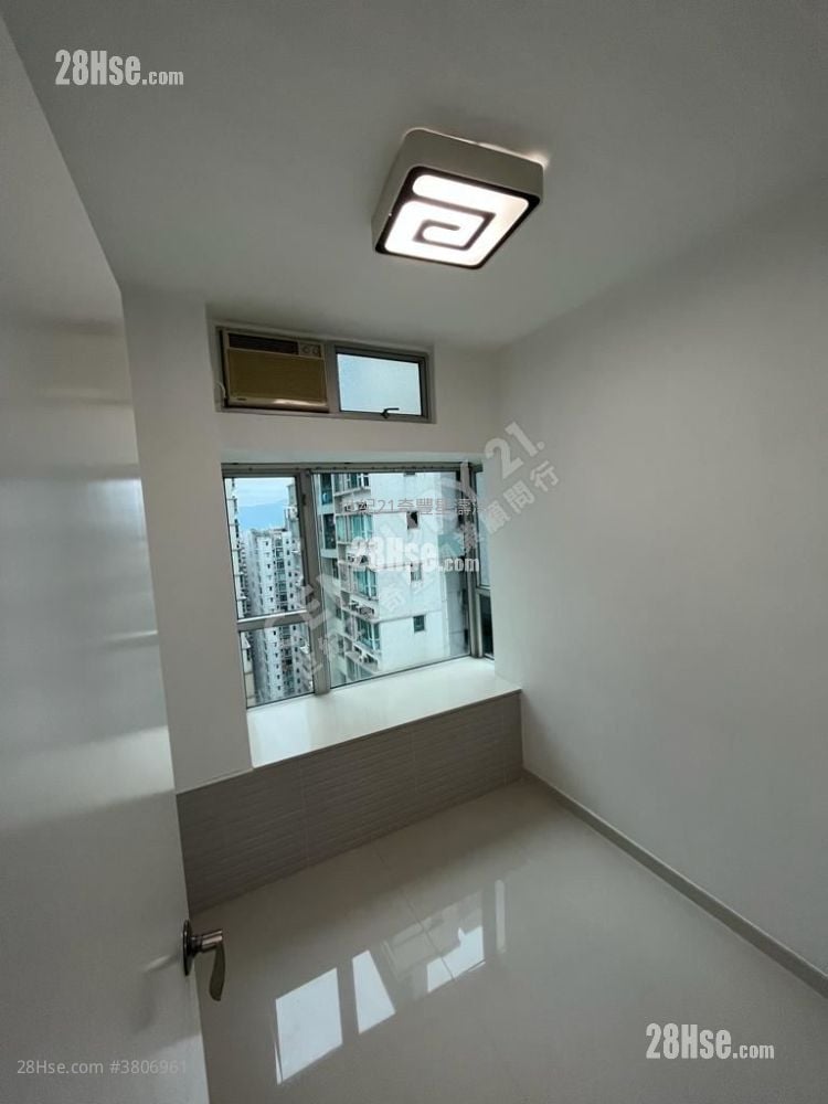 Mountain Shore Sell 2 Bedrooms , 1 Bathroom 501 ft²