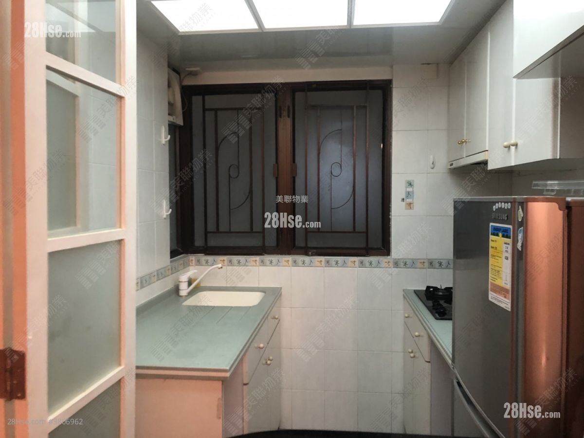 又一居 售盘 3 房 584 平方尺