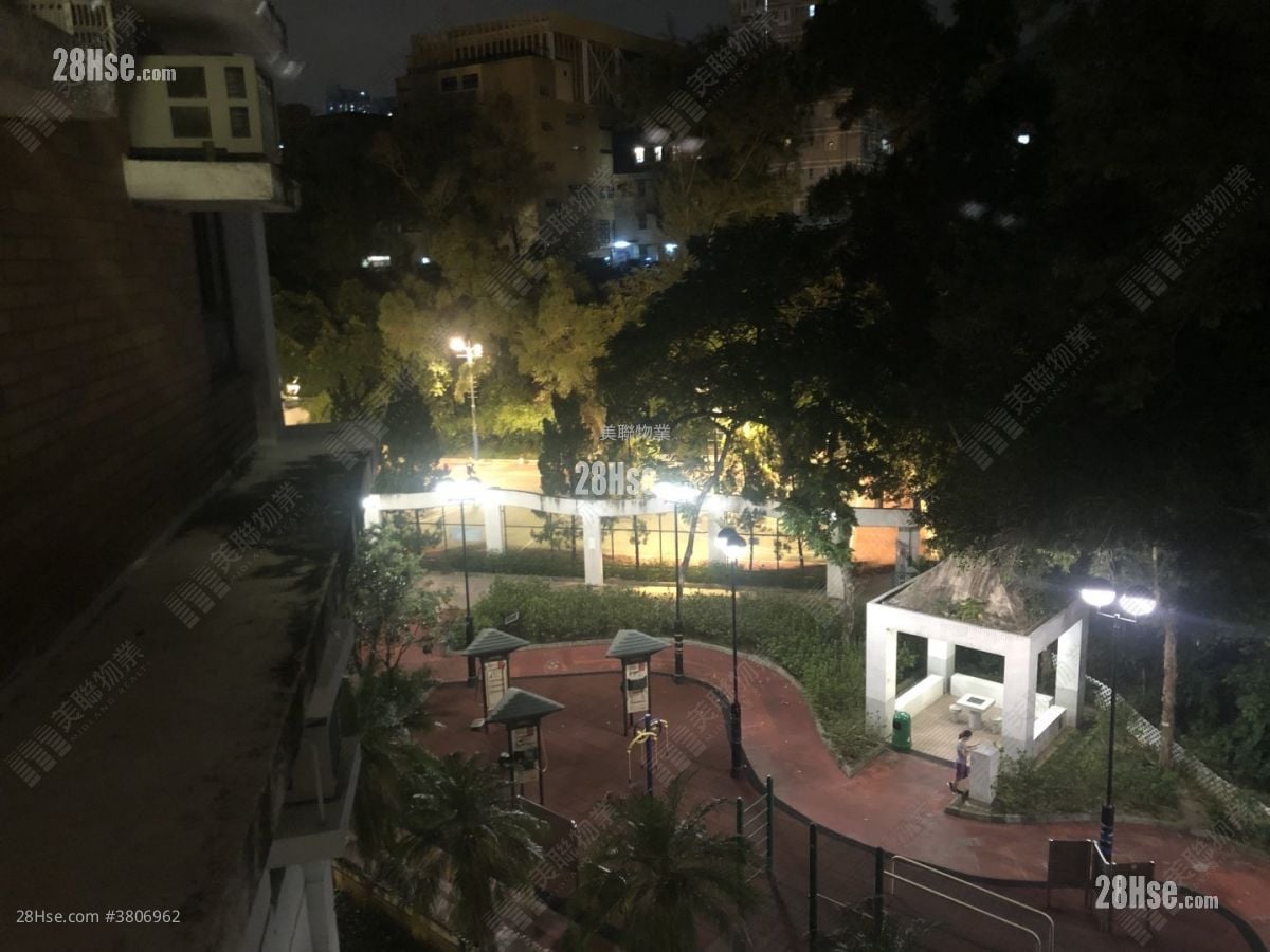 又一居 售盘 3 房 584 平方尺