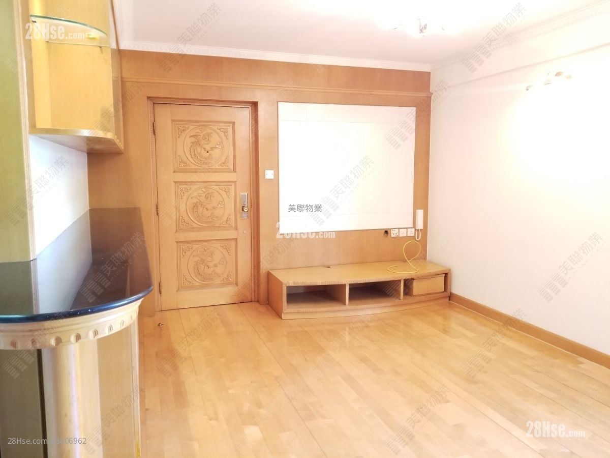 又一居 售盘 3 房 584 平方尺