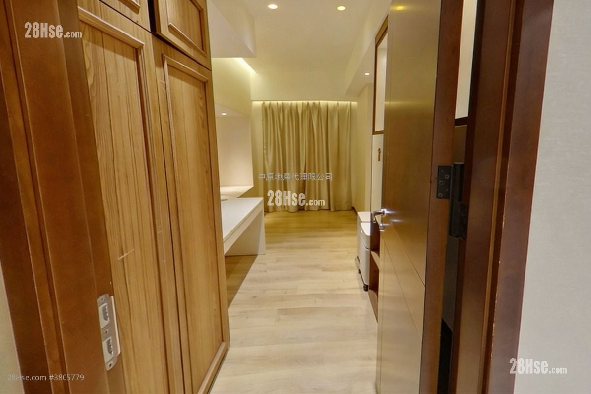 溋玥天赋海湾 售盘 4 房 1,468 平方尺