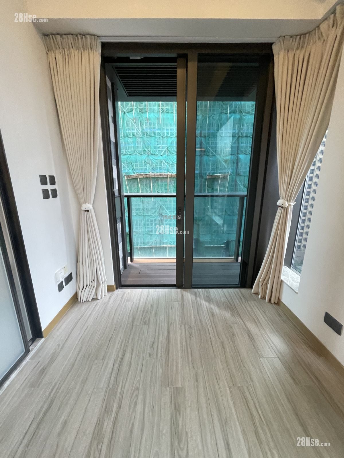 启岸 租盘 开放式间隔 , 1 浴室 218 平方尺