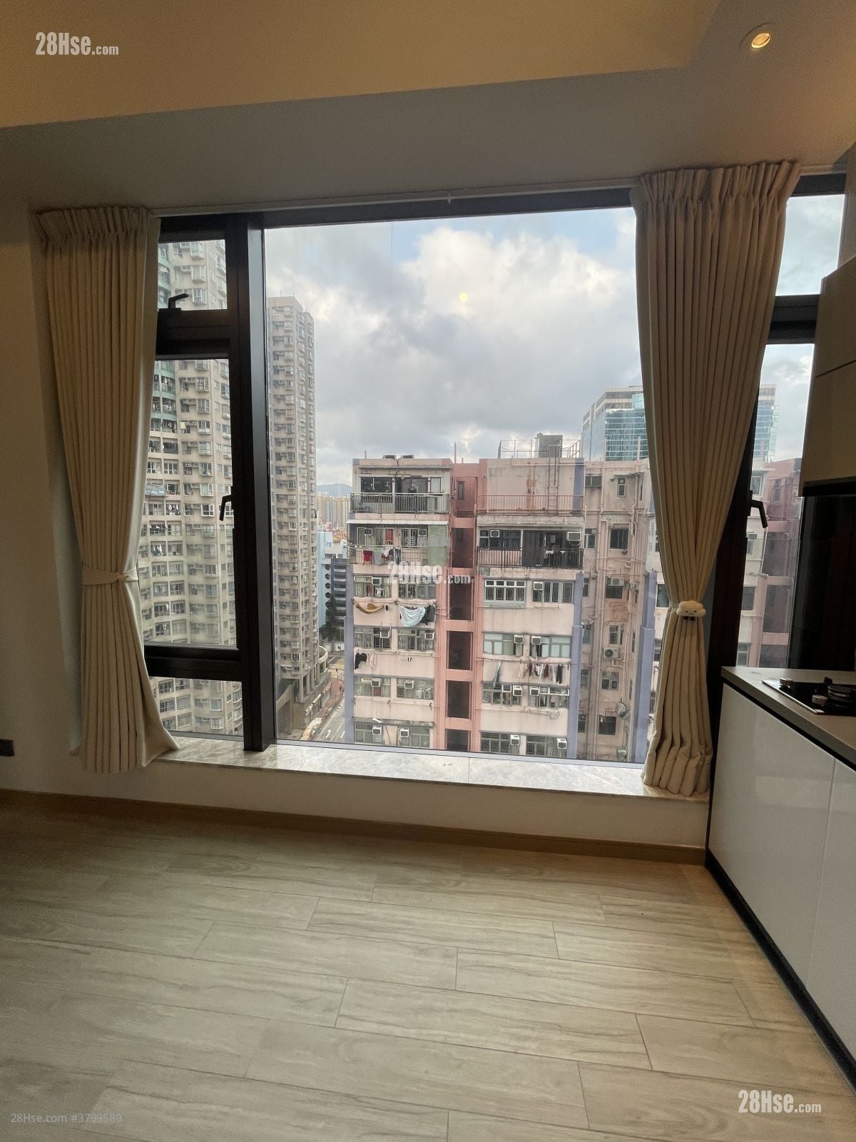 启岸 租盘 开放式间隔 , 1 浴室 218 平方尺