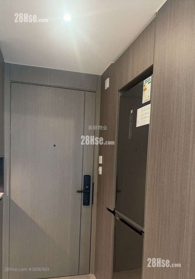 Yoho West Sell 2 Bedrooms , 1 Bathroom 295 ft²