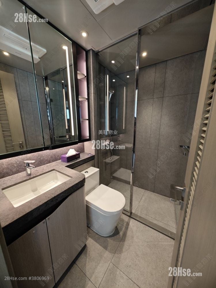 Yoho West Sell 2 Bedrooms , 1 Bathroom 295 ft²