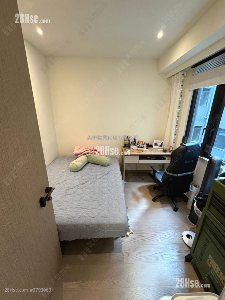 Villa Lucca Sell 3 Bedrooms 1,187 ft²