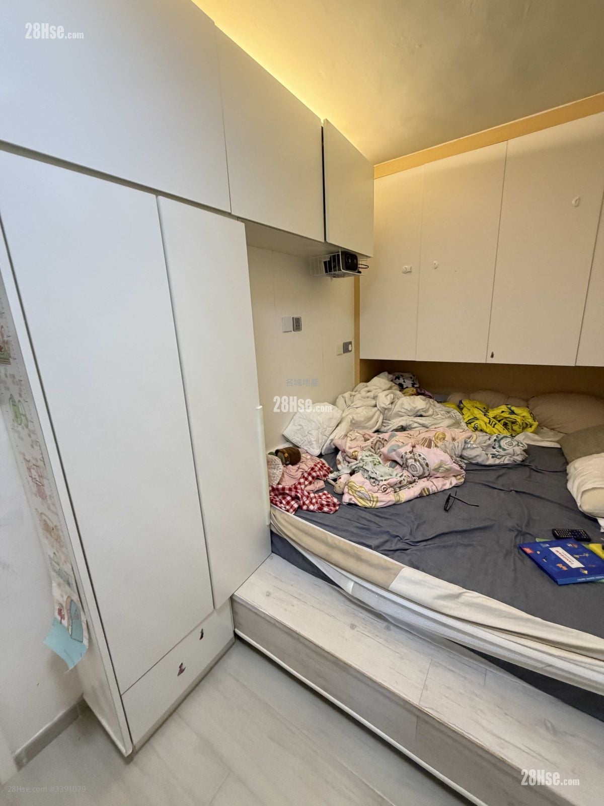 May Shing Court Sell 1 Bedroom , 1 Bathroom 351 ft²