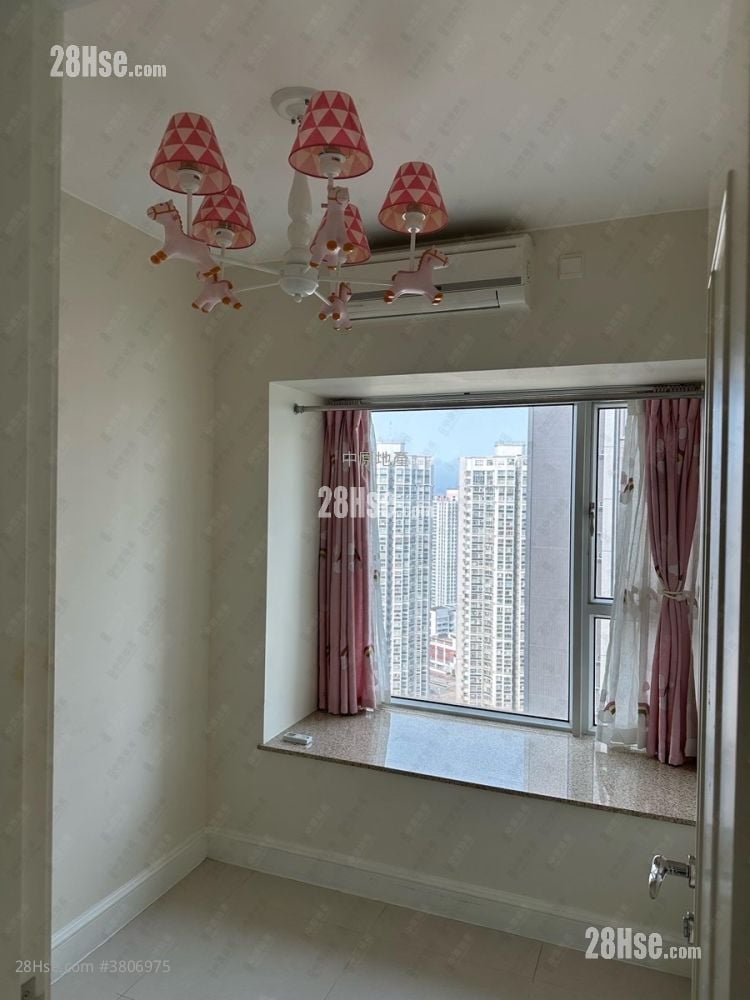 Central Park Towers Sell 3 Bedrooms , 2 Bathrooms 698 ft²