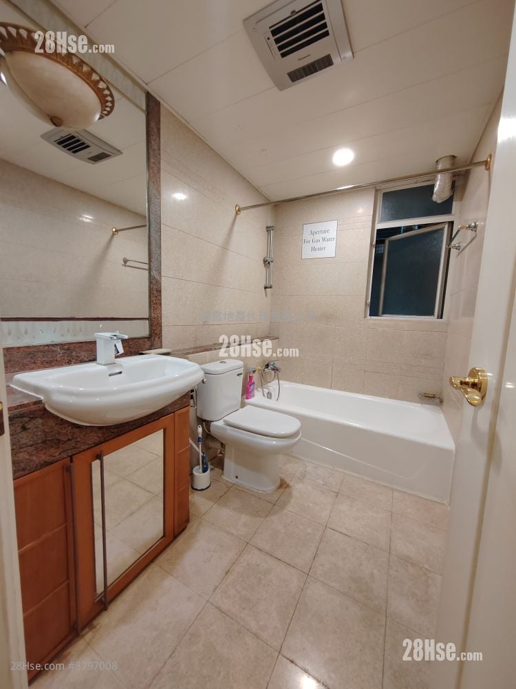 海逸豪园 租盘 2 房 , 1 浴室 555 平方尺