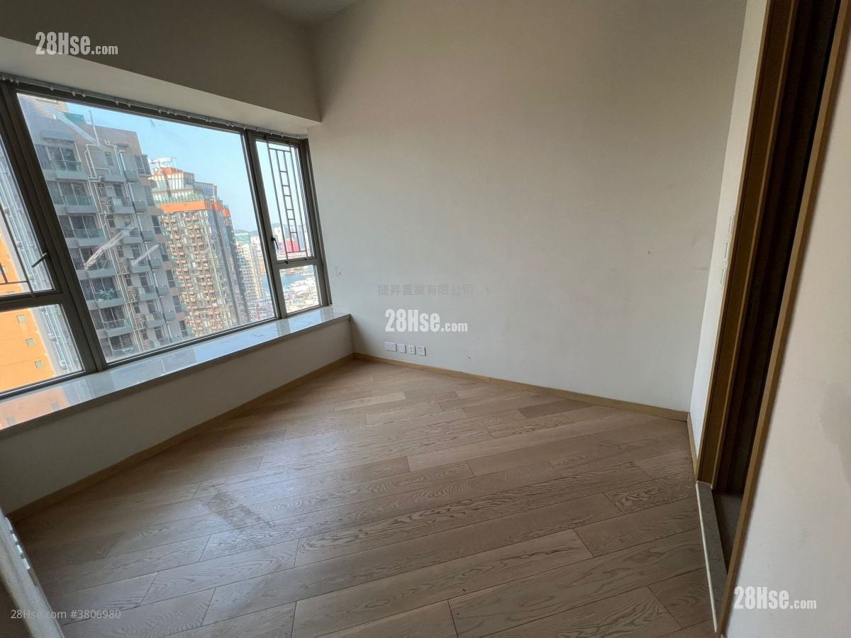 Chatham Gate Sell 3 Bedrooms , 2 Bathrooms 737 ft²