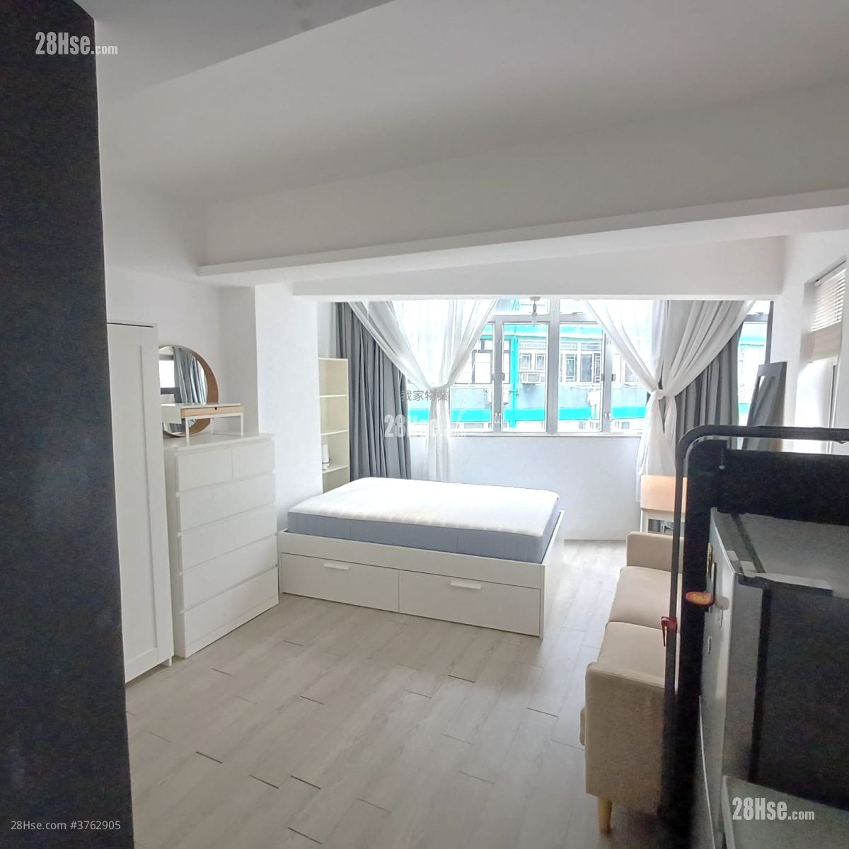 227 Hollywood Road Rental Studio , 1 Bathroom 297 ft²