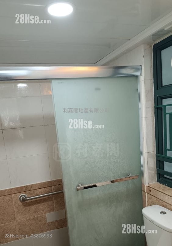 The Metro City Sell 3 Bedrooms , 2 Bathrooms 735 ft²