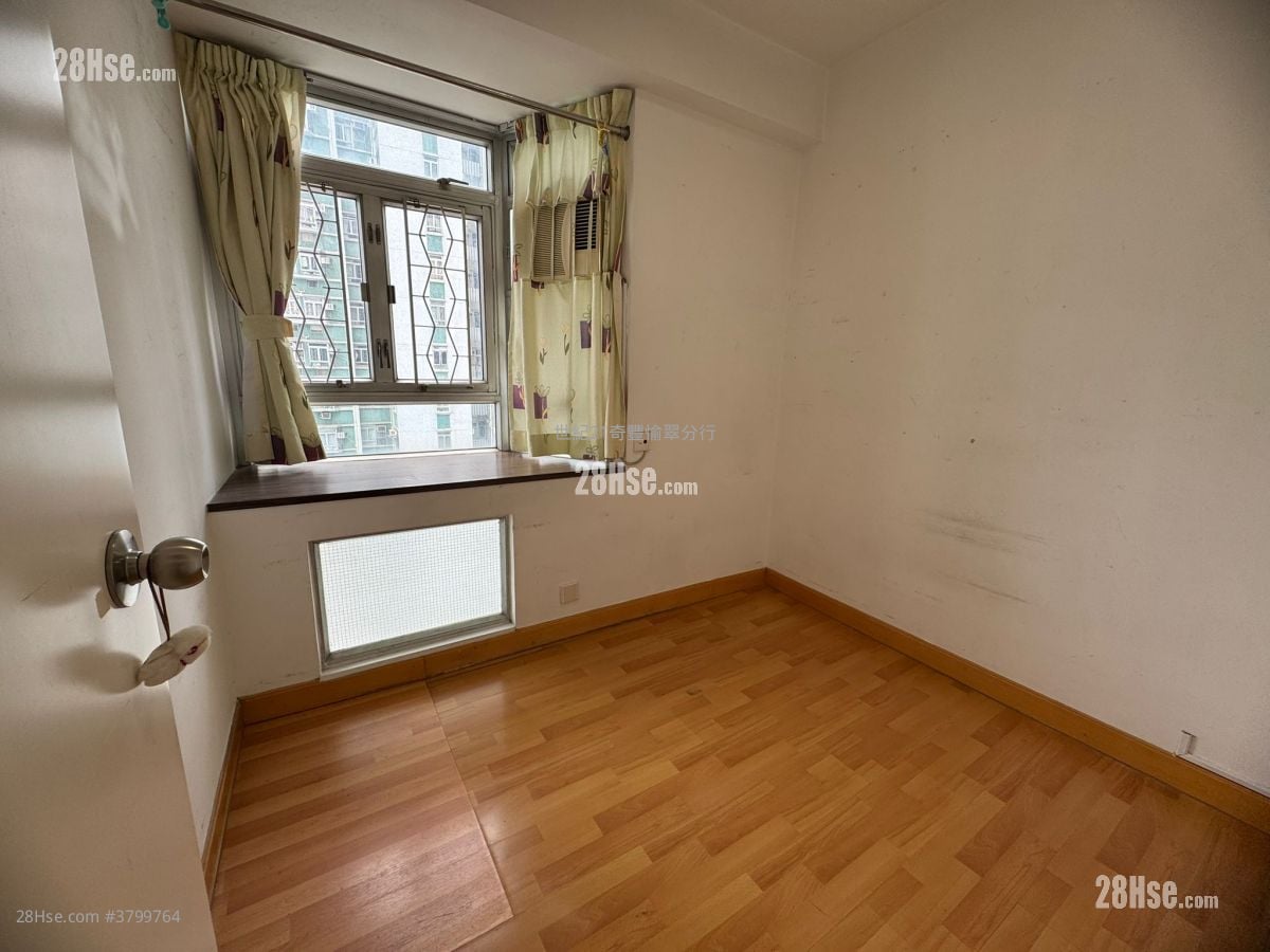 City One Shatin Sell 3 Bedrooms , 1 Bathroom 451 ft²