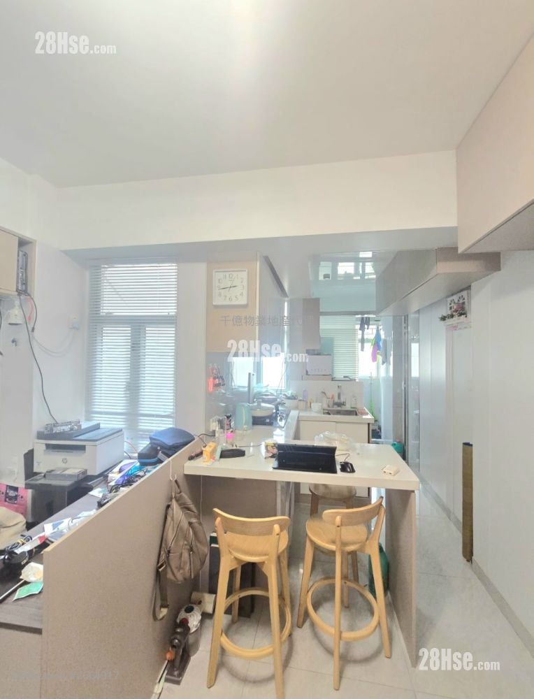 Wang Tak House Sell 2 Bedrooms 312 ft²
