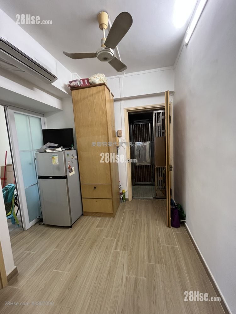 Tung Keung Building Sell 2 Bedrooms , 1 Bathroom 242 ft²