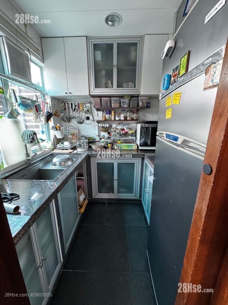 Fairview Park Sell 3 Bedrooms 848 ft²