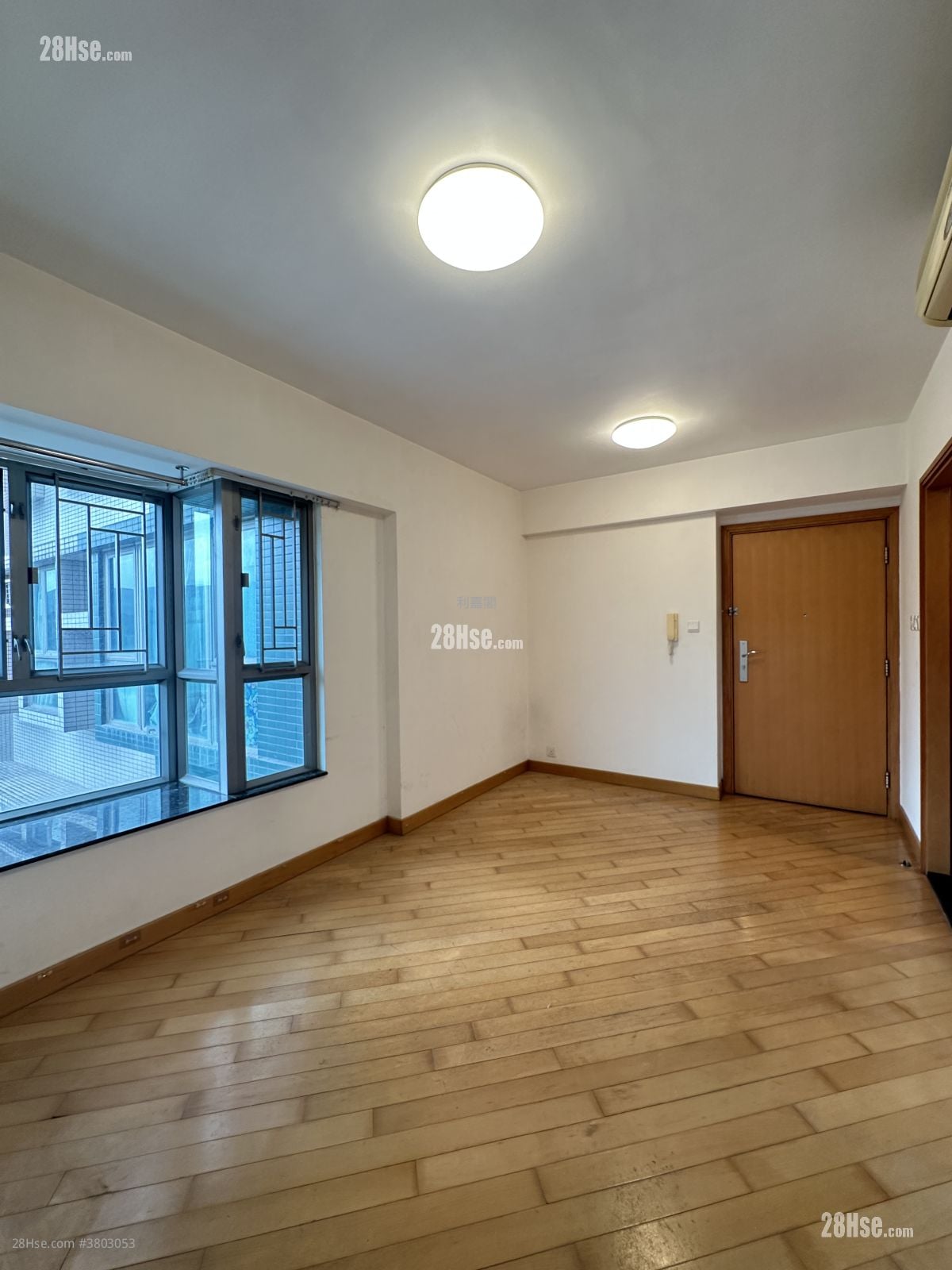 Yoho Town Sell 2 Bedrooms , 1 Bathroom 393 ft²