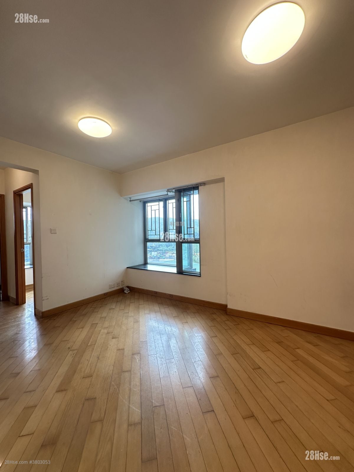 Yoho Town Sell 2 Bedrooms , 1 Bathroom 393 ft²