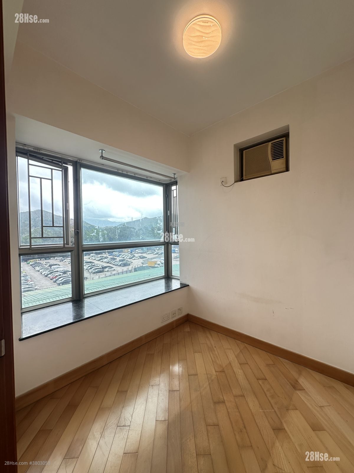 Yoho Town Sell 2 Bedrooms , 1 Bathroom 393 ft²