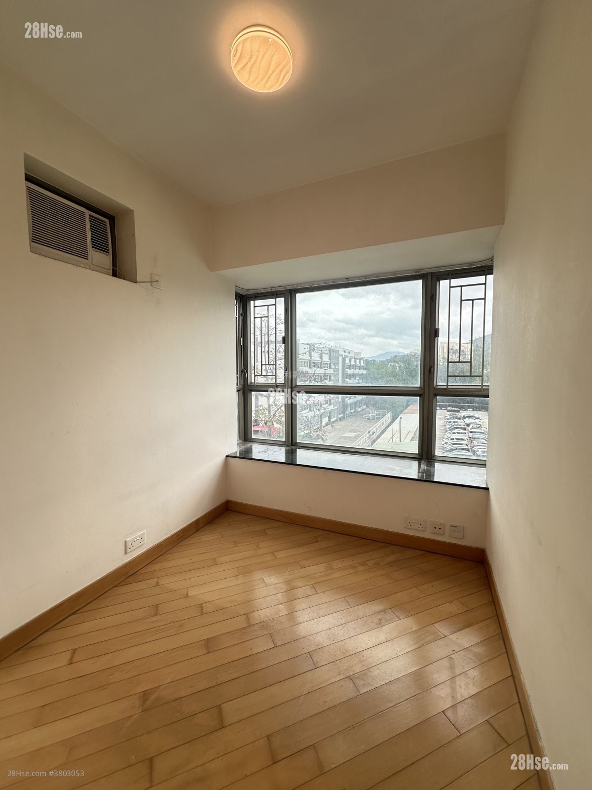 Yoho Town Sell 2 Bedrooms , 1 Bathroom 393 ft²