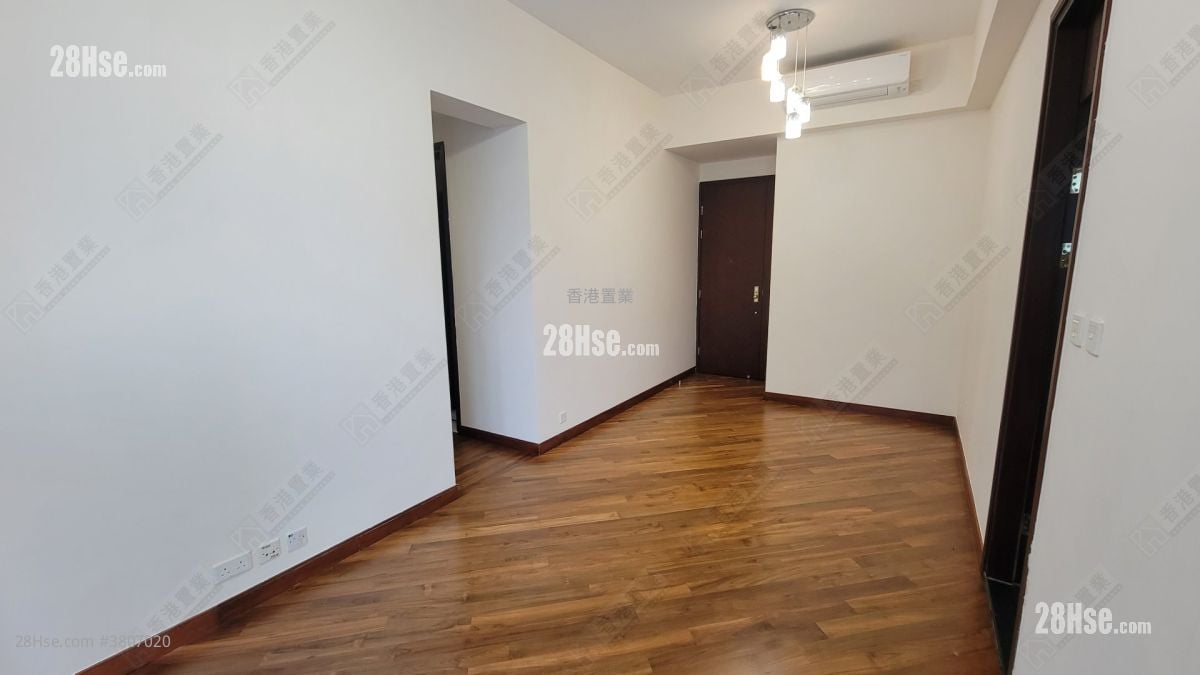 One Silversea Sell 3 Bedrooms , 2 Bathrooms 665 ft²