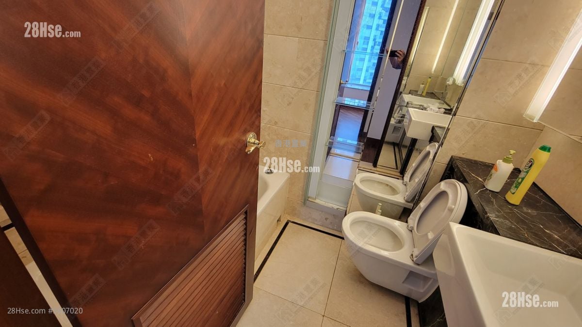 One Silversea Sell 3 Bedrooms , 2 Bathrooms 665 ft²