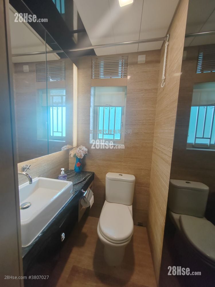 海滨南岸 售盘 3 房 , 2 浴室 593 平方尺